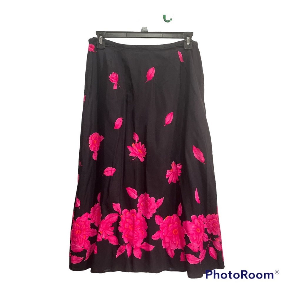 Norton McNaughton Skirt. Size 16 Black with pink floral